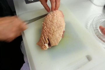 Magret de canard à la courge butternut et chanterelles jaunes,   liqueur de Chardonnay au poivre timut