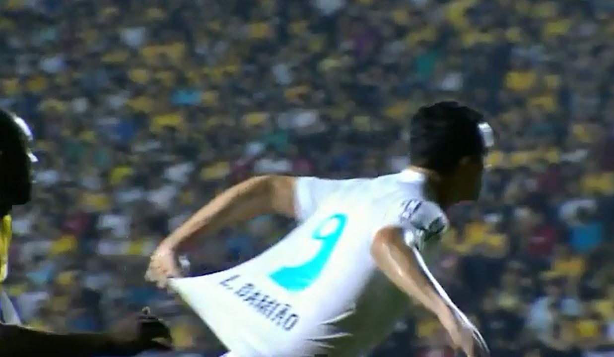 L'auto-tirage de maillot de Leandro Damião  !