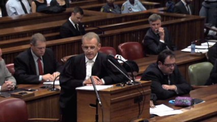 La cugina della Steenkamp: "Pistorius deve essere punito!"