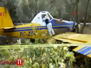 Balıkesir'de düşen uçaktan ilk görüntüler