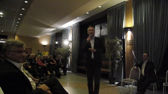 Bruno Le Maire invité de l'UMP Rueil-Malmaison - questions de la salle n°1