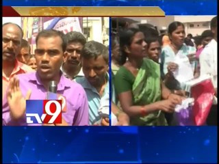 Disabled people wait long for certificates in Nizamabad, collapse - Tv9
