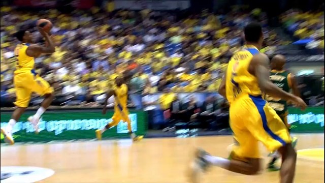 Il Maccabi si fa bello sotto gli occhi della splendida Bar Rafaeli