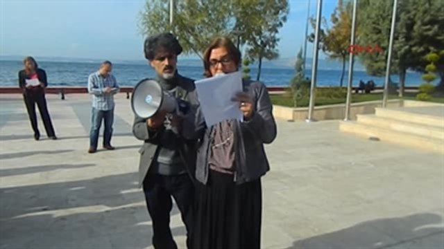 Kocaeli Karamürsel İlçesinde Yeni Yaptırılan Atatürk Heykeli Tartışma Yarattı