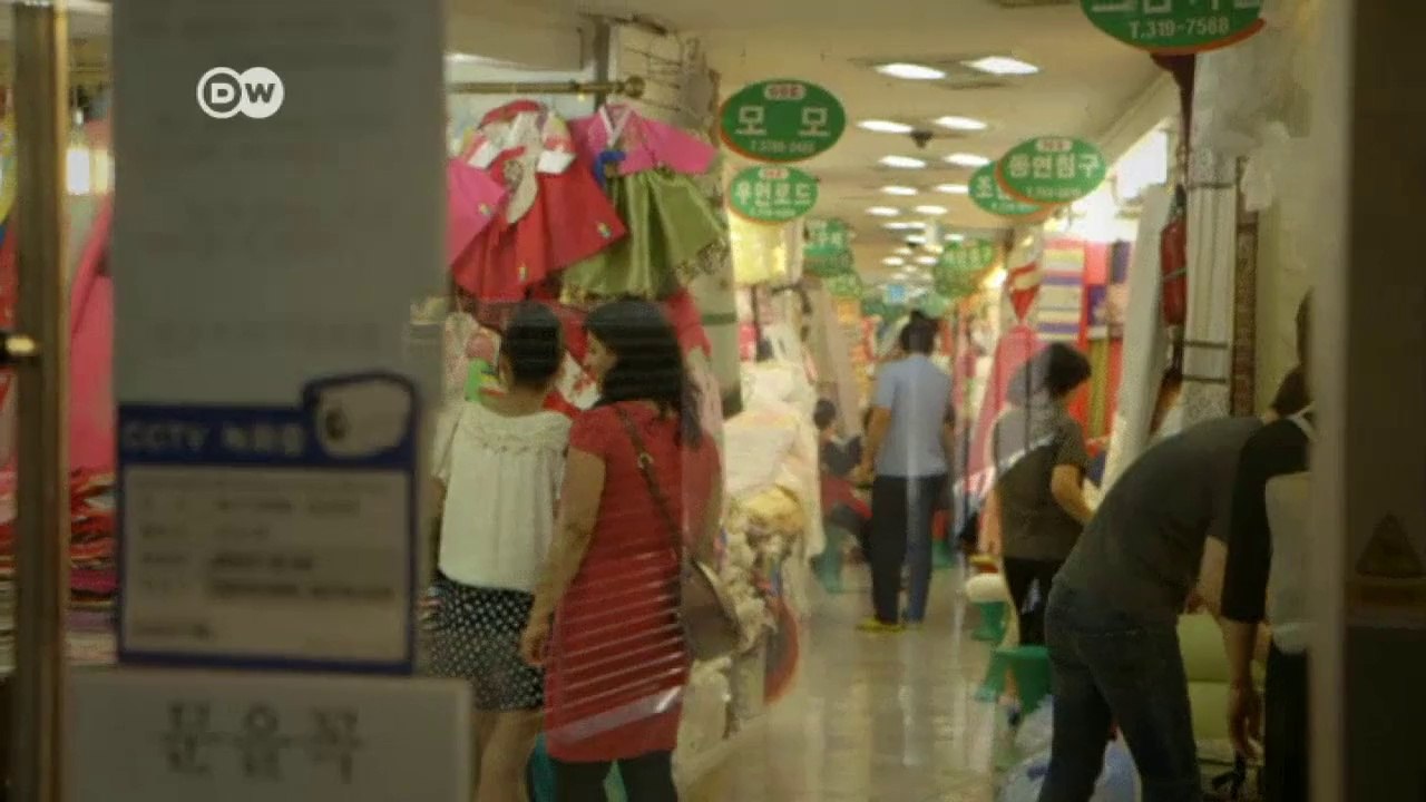 DW’s multimedia-based project "Life Links" starts