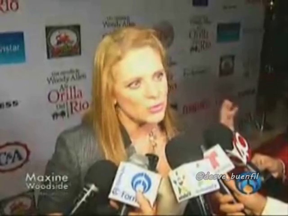 Érika Buenfil Alfombra Roja "A La Orilla Del Río" {TPLM} Maxine Woodside
