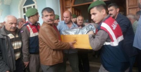 Camide Dehşet, Hasımlarını Enselerinden Vurdu: 1 Ölü, 1 Yaralı