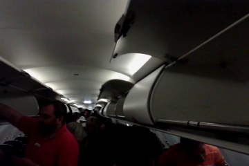 Η άφιξη της πτήσης τσάρτερ στην Κρήτη