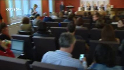 El Diccionario de la RAE se renueva con términos como wifi, homoparental y amigovio