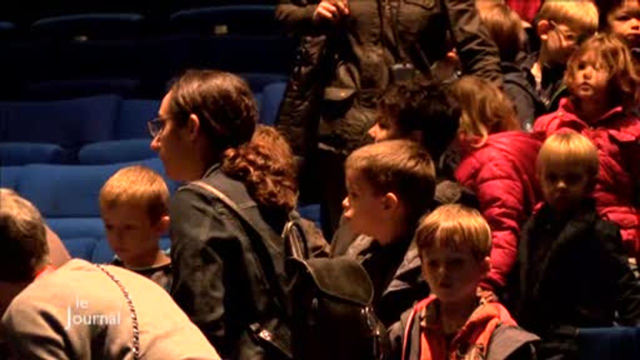 Des enfants au Festival International du Film de La Roche