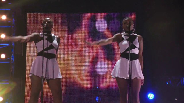 Iggy Azalea - Change Your Life (Vevo Certified SuperFanFest) presented by Honda Stage