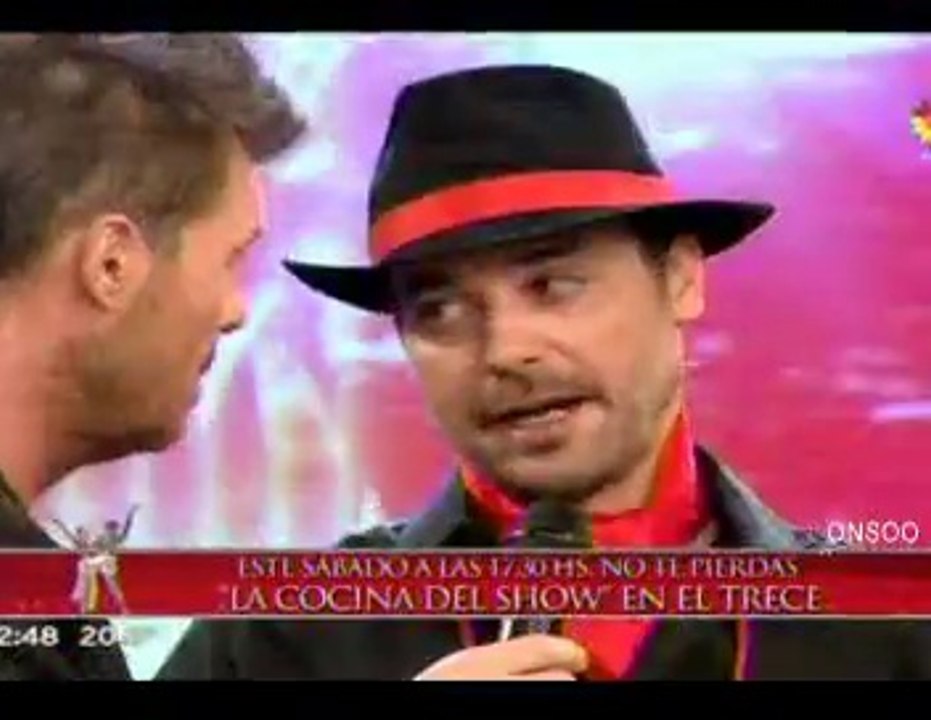 Pedro baile Tango con Paula haciéndole el aguante (previa-baile-jurado) - 17 de Octubre