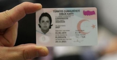 Yeni Kimlik Kartları 18 TL'den Vatandaşa Verilecek