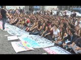 Napoli - Carenza di aule, protestano gli studenti del ''Galilei'' -1- (17.10.14)