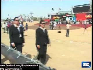 Dunya News - Dressed in black, female security attracts attention at PPP rally