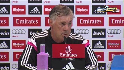 Por baja de Benzema, ¿'Chicharito' titular?