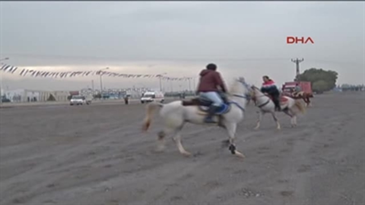 Kayseri 'Issız Adam', Kayseri?de Yağmur Altında Ata Bindi