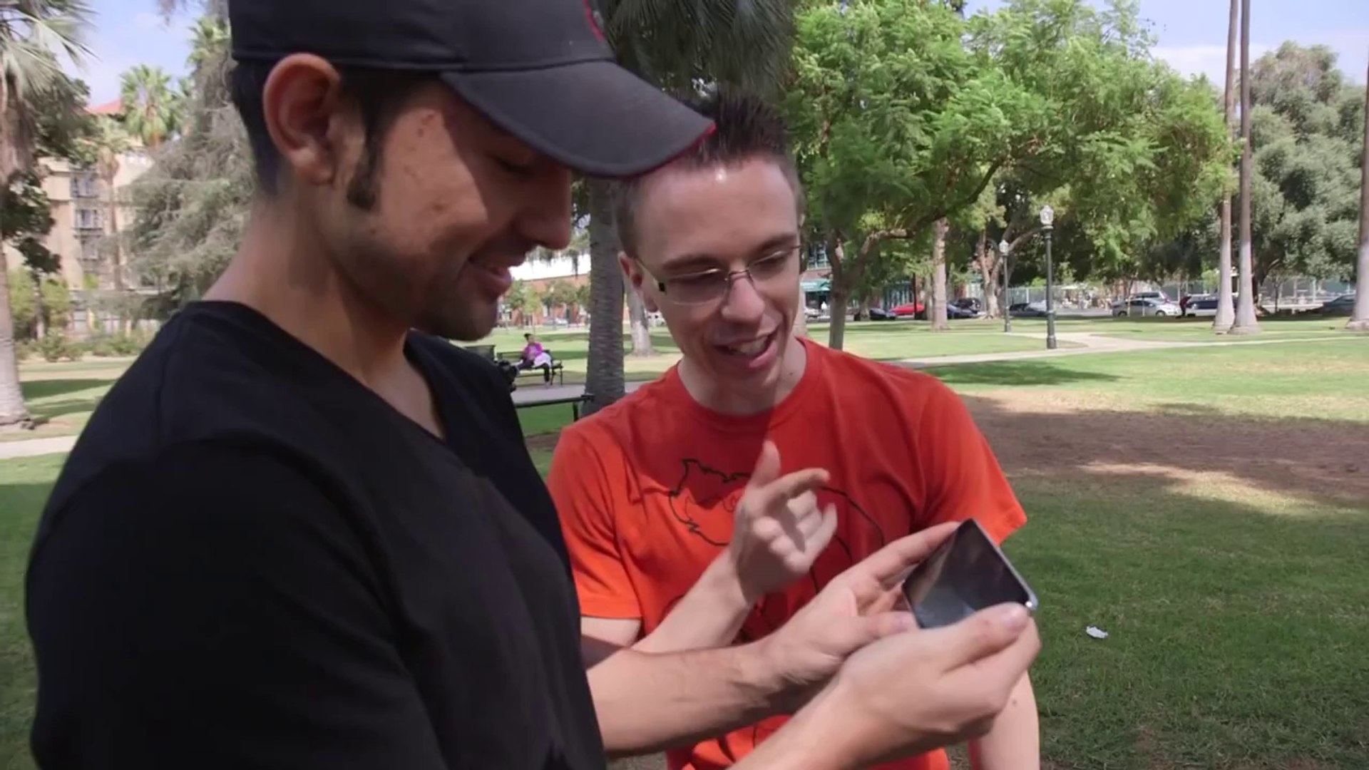 ⁣iPhone 6 vs Samsung Galaxy S5 Speed Test!_2