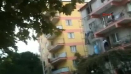 Denizli Kendini İnşaat İskelesinin Demirlerine Astı, Polis Kurtardı