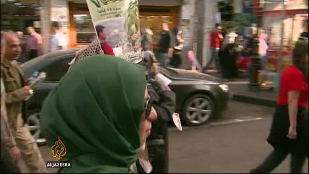 Palestinians hope for prisoner release