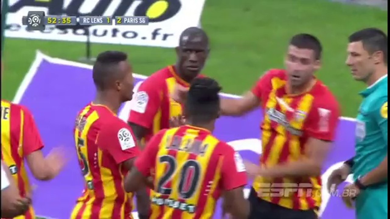 Lens - PSG : le résumé, les buts et l'expulsion insolite d'Edinson Cavani