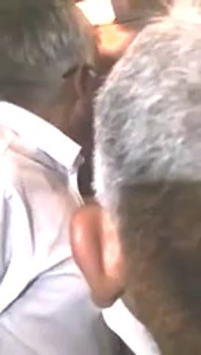 VIP Kicked Off From PIA Flight Again Must Watch