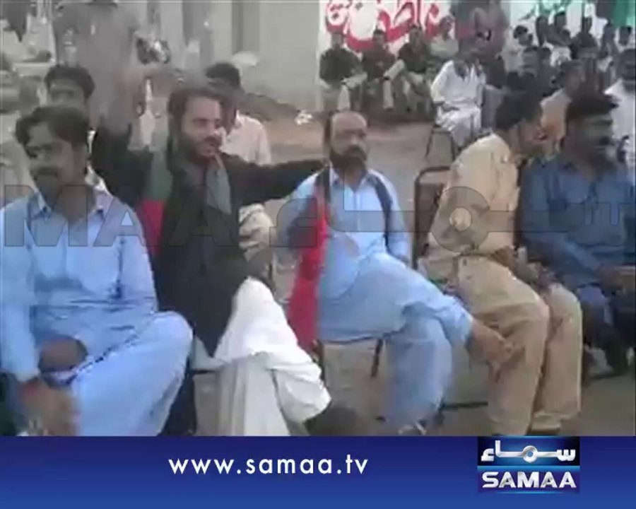 PPP workers chant Go Imran Go slogans