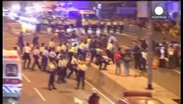 Renewed clashes between police and protesters in Hong Kong