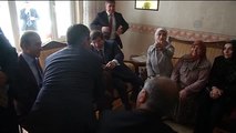 Davutoğlu, Şehit Başkomiser Hatipoğlu'nun Baba Evini Ziyaret Etti