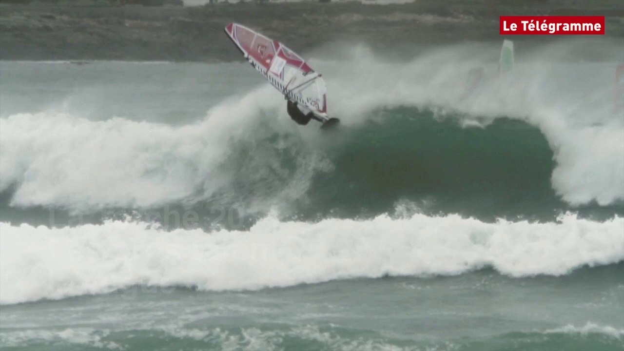 La Torche 2014. Les pros tâtent la vague