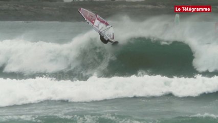 La Torche 2014. Les pros tâtent la vague