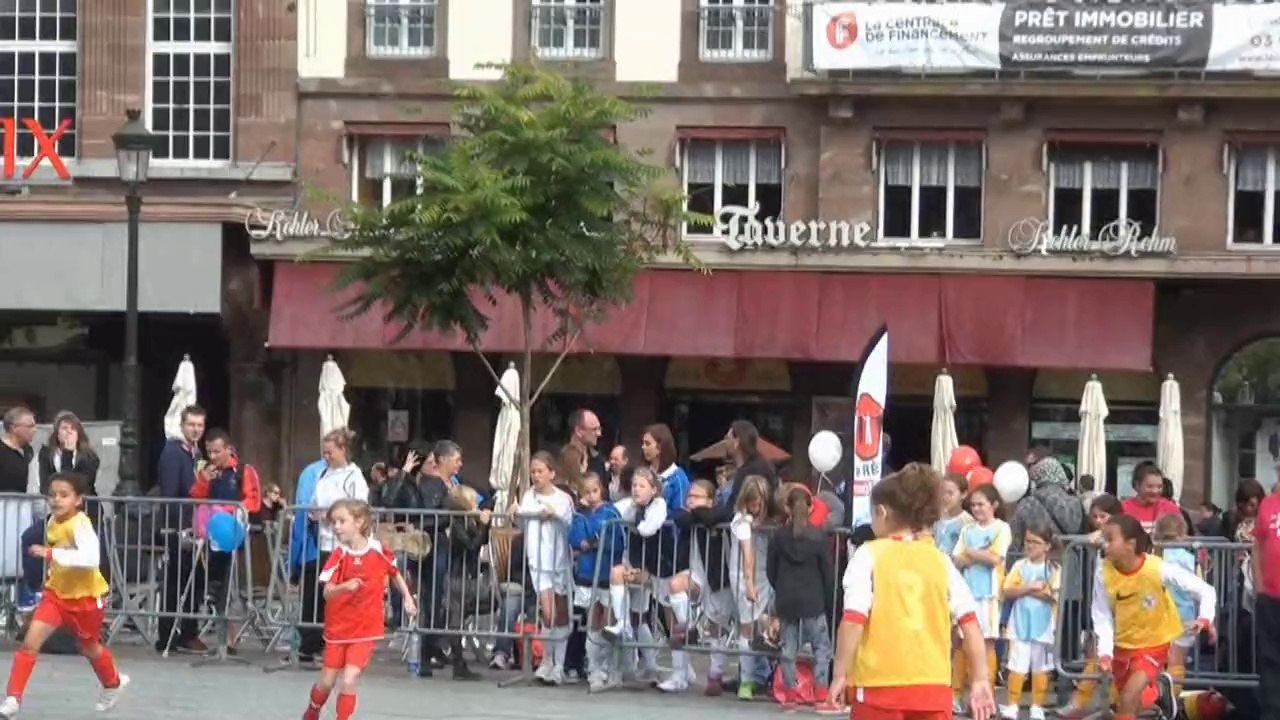Foot féminin : Après-midi entre filles place Kléber - Strasbourg