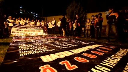 İHD Üyeleri Oturma Eylemi Yaptı