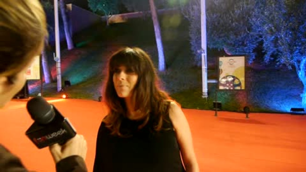 Festival di Roma: Intervista a Valentina Lodovini sul red carpet di "Buoni a nulla"