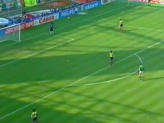 Classic long aimless hoofs - Ireland Romania 1990