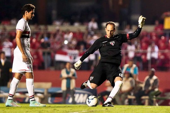 Ceni e Ganso brilham e São Paulo vence o Bahia