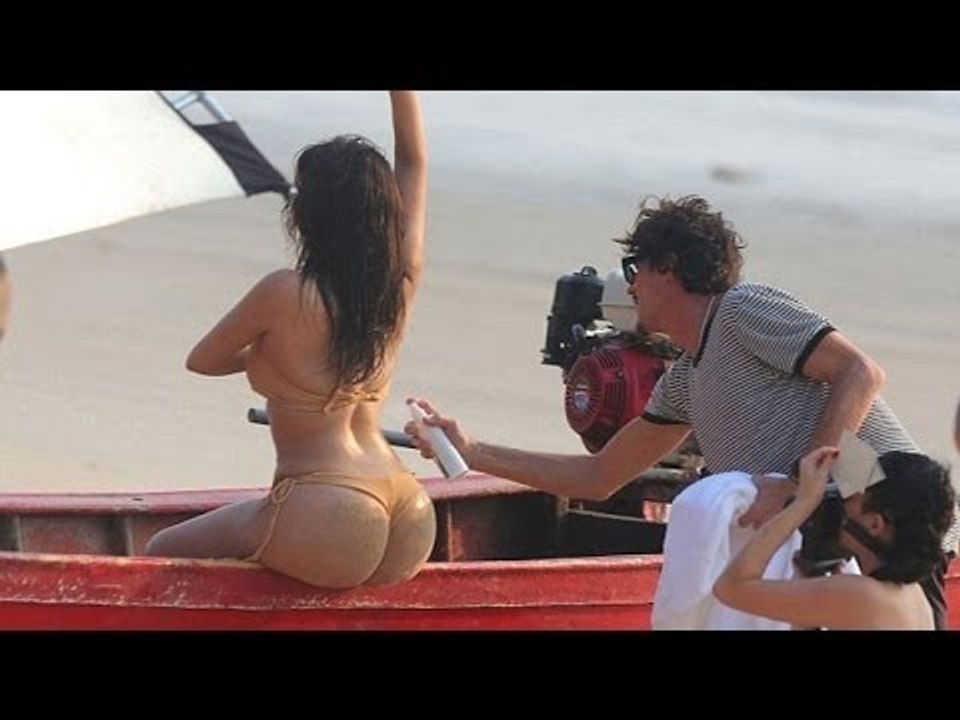 Makas atan otomobil paramparça oldu