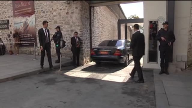 Başbakan Davutoğlu, Akil İnsanlar Heyetiyle Buluştu