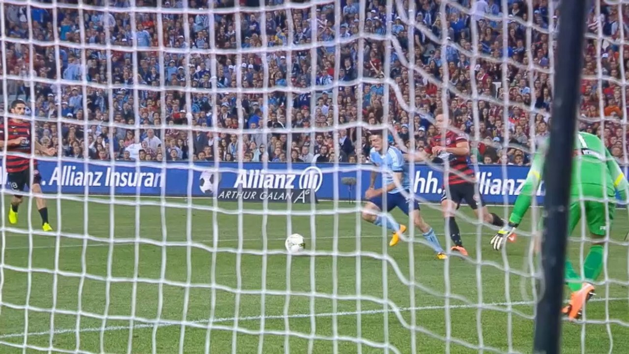 A-League: Piplica-Double in verrücktem Derby