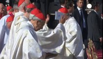 Francesco beatifica Papa Paolo VI, traghettatore della chiesa