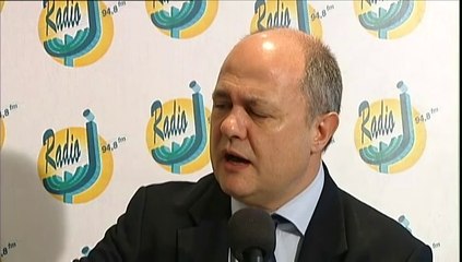 Les propos d'Aubry sont "tranchés" et "rejetés" selon Bruno Le Roux.