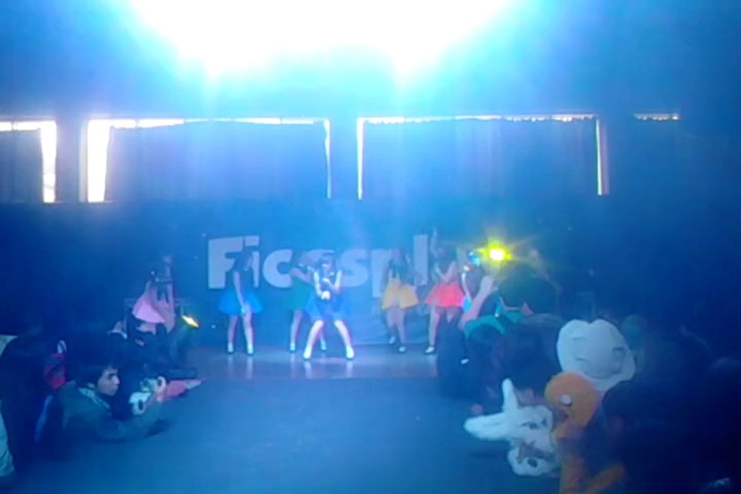 (Angel wings ~) girls be ambituous en FiCosplay2 2014