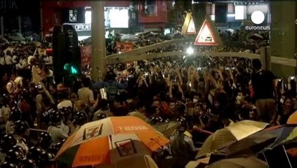 Download Video: Hong Kong: nuovi scontri tra polizia e manifestanti nel distretto di Mongkok