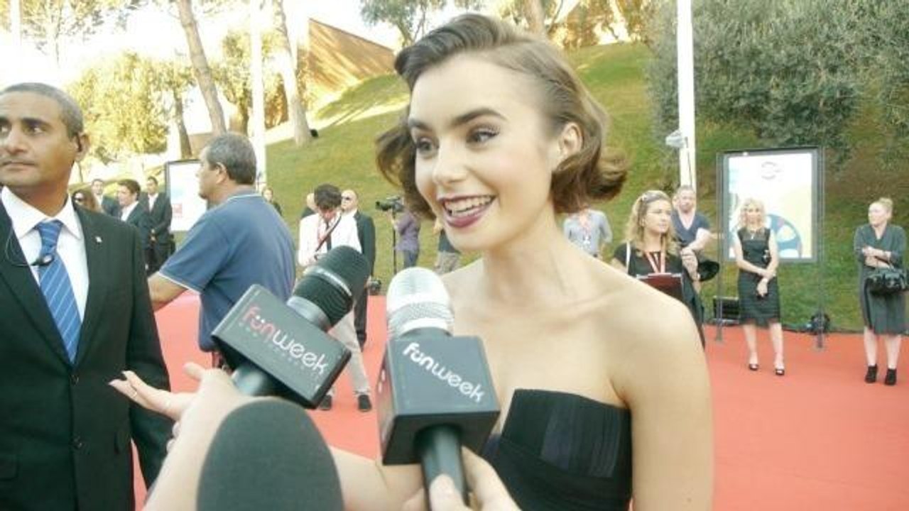 Festival di Roma: Lily Collins intervista sul red carpet