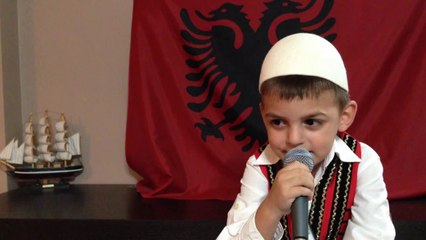 Amanet baba ma ka lan nje flamur me qu ne BEOGRAD :)