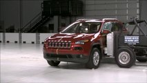 Jeep Cherokee Yandan Otomobille Çarpışma Testi