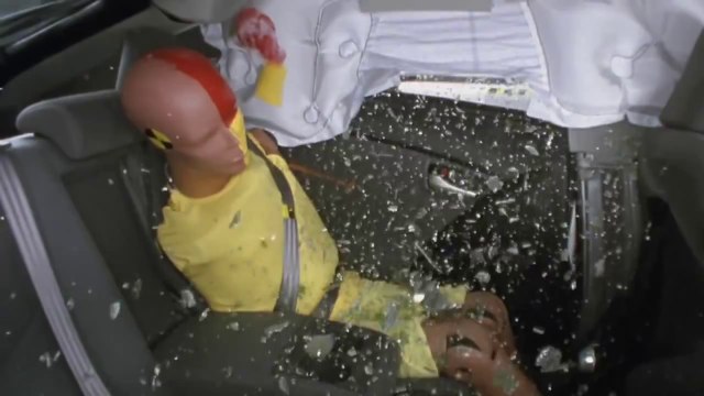 Toyota Prius Yandan Otomobille Çarpışma Testi