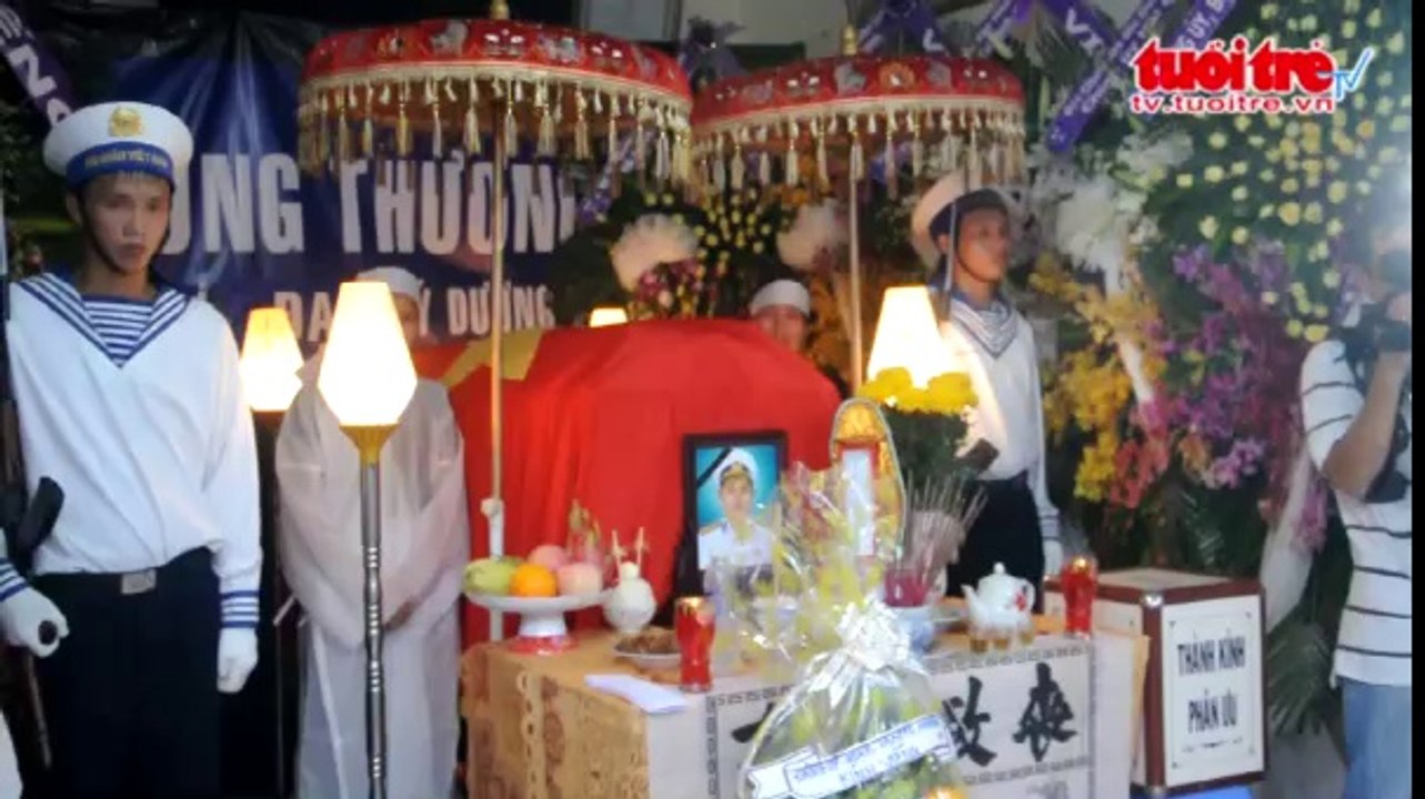 Đón Thượng úy Dương Văn Bắc về đất liền