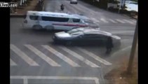 Freak accident- Chinese pedestrians lucky to be alive