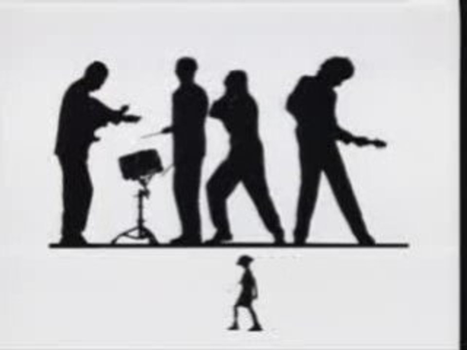 Queen - Hammer To Fall